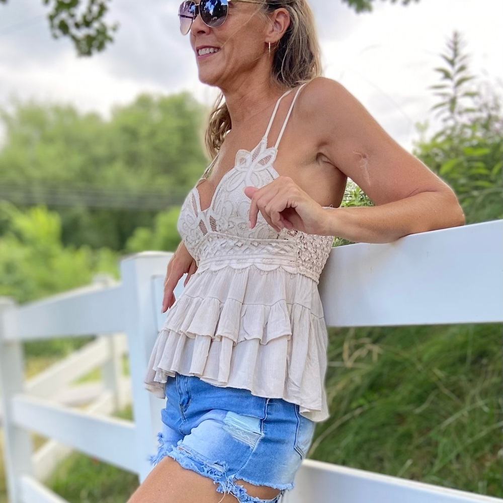 Summertime Muse Ivory Ruffle Cami - Picture 4 of 7